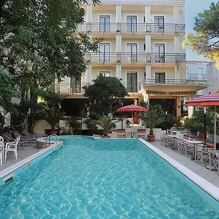 Margherita Aparthotel 3*