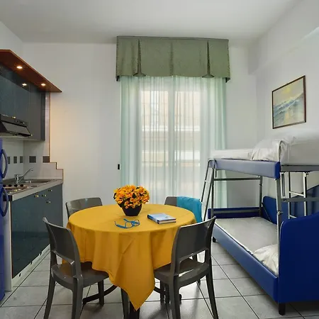 Margherita Aparthotel 3*